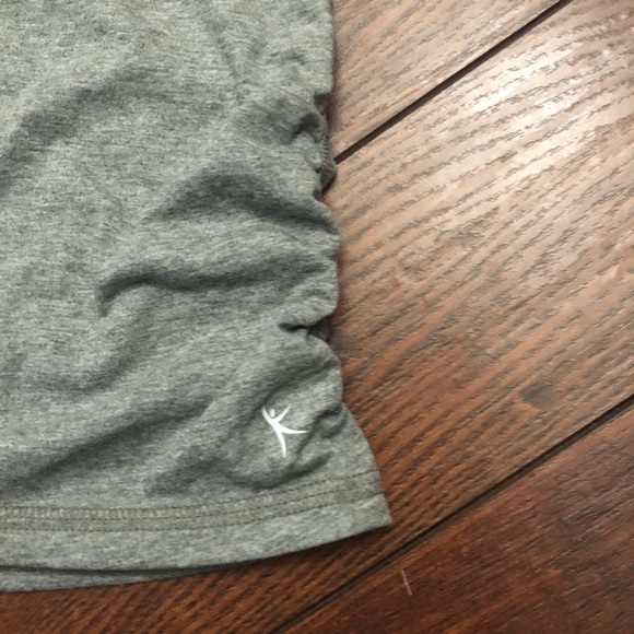 LIKE NEW Ruched workout vneck tees - Picture 3 of 7